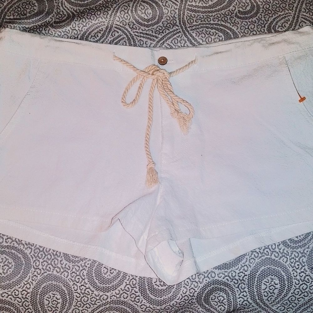 Perfect beach shorts!!! Juniors Shorts Casual